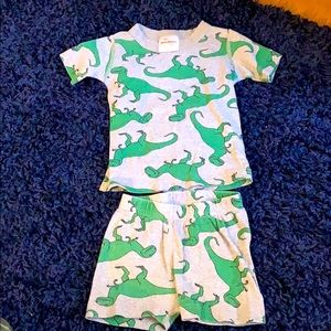 Hanna Andersson short dinosaur PJs 90/3T
